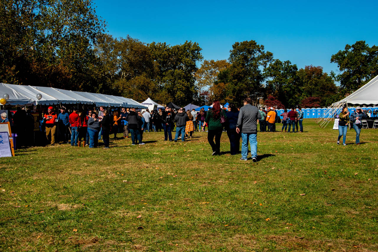 Pour The Core 2019-6784 - Photo by Karl Mischler, Jr